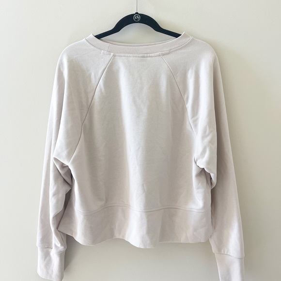 nike cropped crewneck- open to offers! - Picture 4 of 4